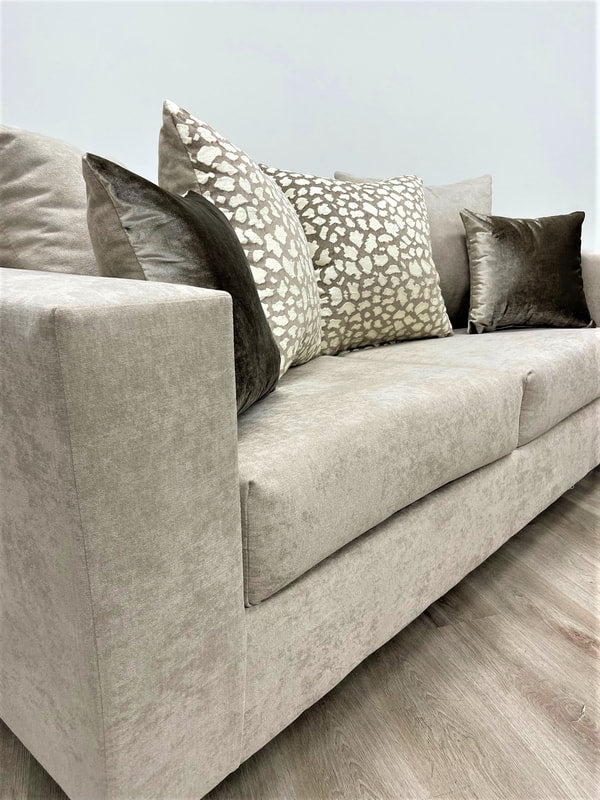 110 Hollywood Champagne Sofa & Loveseat Fashion